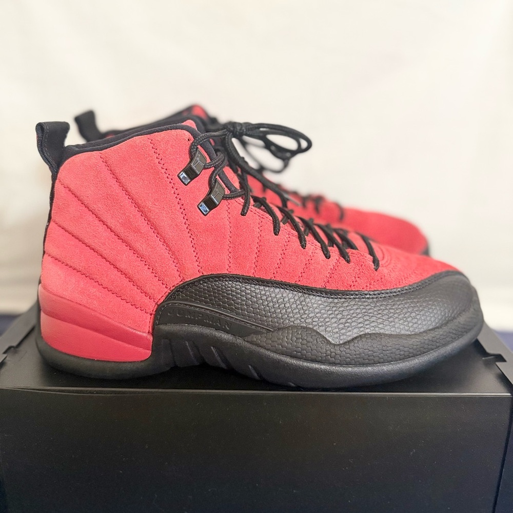 AUTHENTIC Jordan 12 Retro Reverse Flu Game size 9 CT8013-602 2020 VNDS